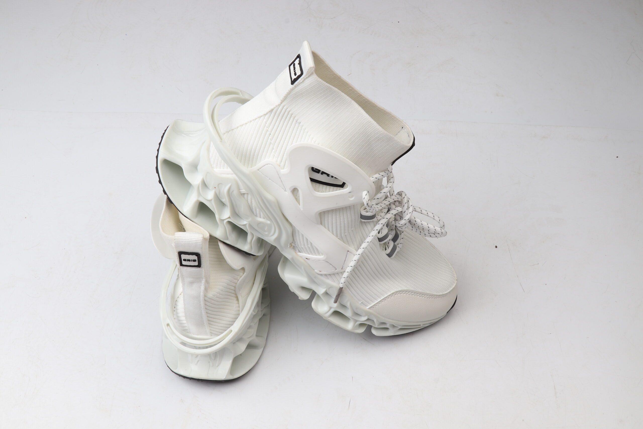 Mbuyi White - Image 2